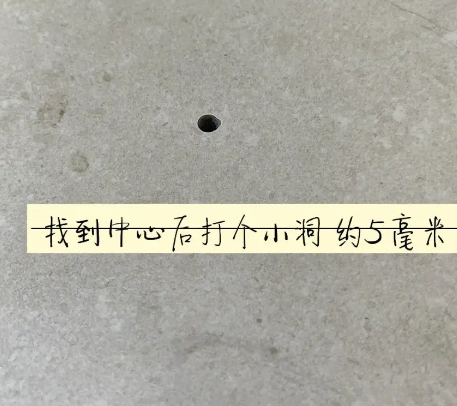 浔阳瓷砖空鼓维修公司专业解答在瓷砖铺贴过程中，如果砂料搅拌不均匀，将会带来以下问题